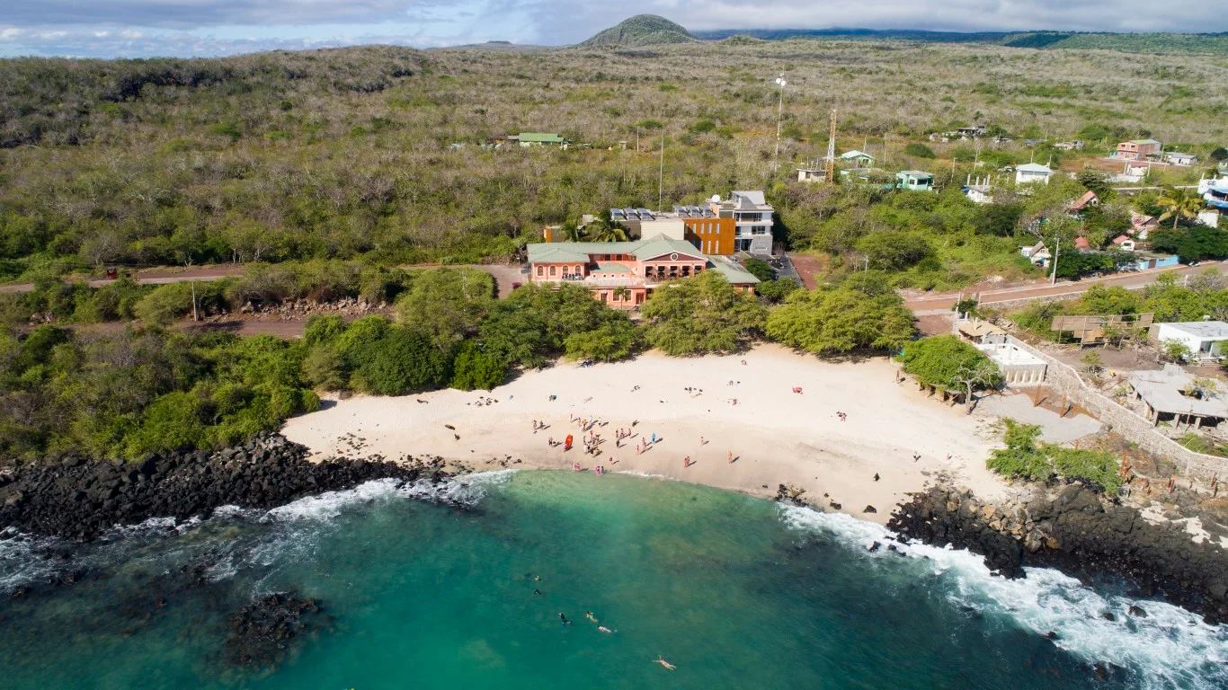 Bienvenida a San Cristóbal y Playa Mann