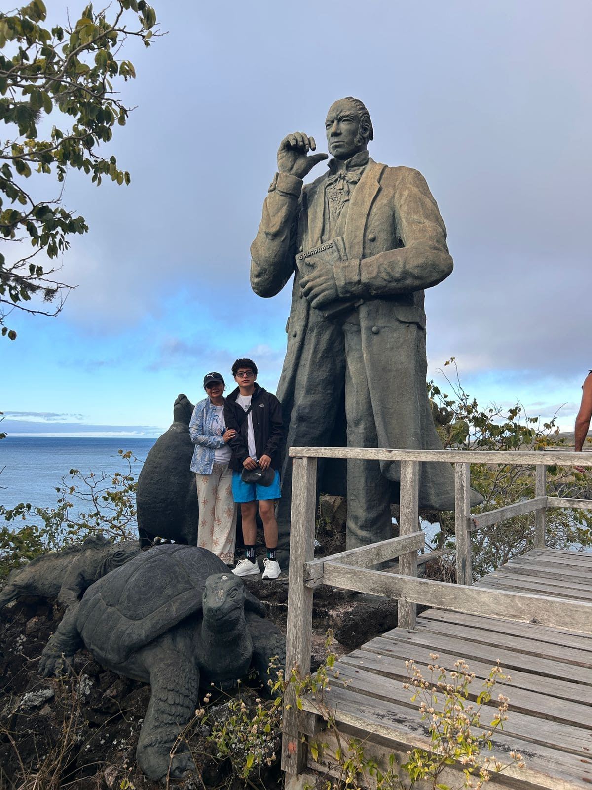 Cerro Tijeretas, Bahía Darwin y La Lobería